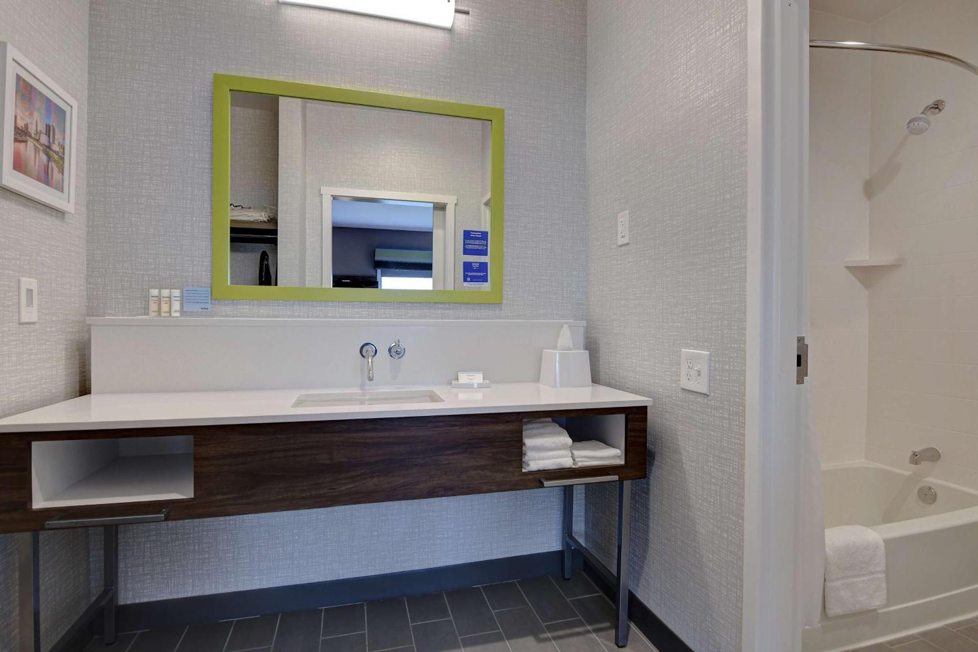 Hampton Inn & Suites Canal Winchester Columbus Екстериор снимка